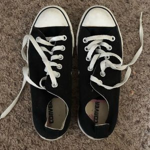 Black converse sneakers